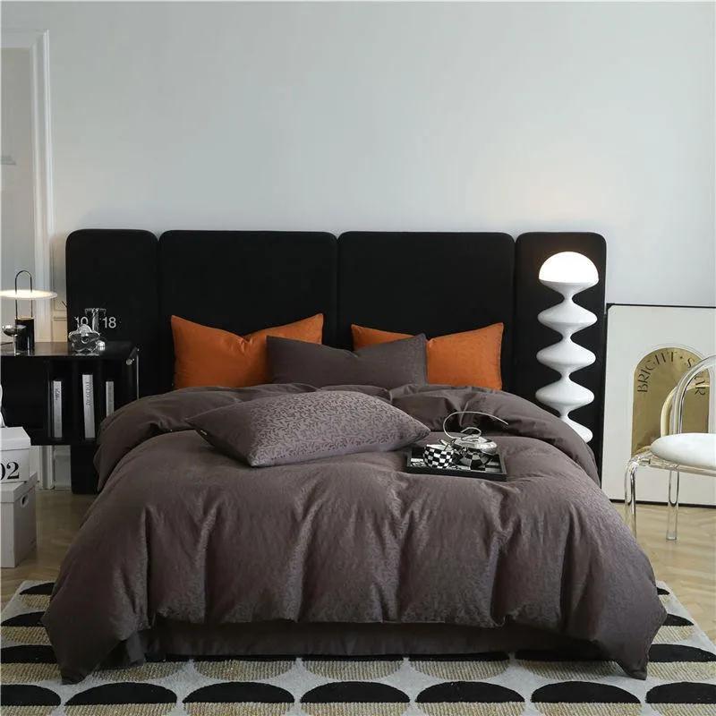 �� �������� ��ư ���ݸ� �̺� Ŀ�� ħ�� ..